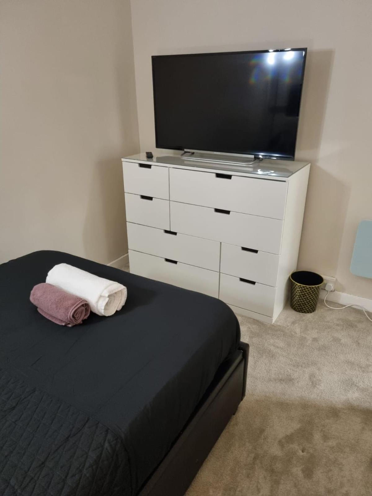 Stylish London Apartment & Free Parking Esterno foto
